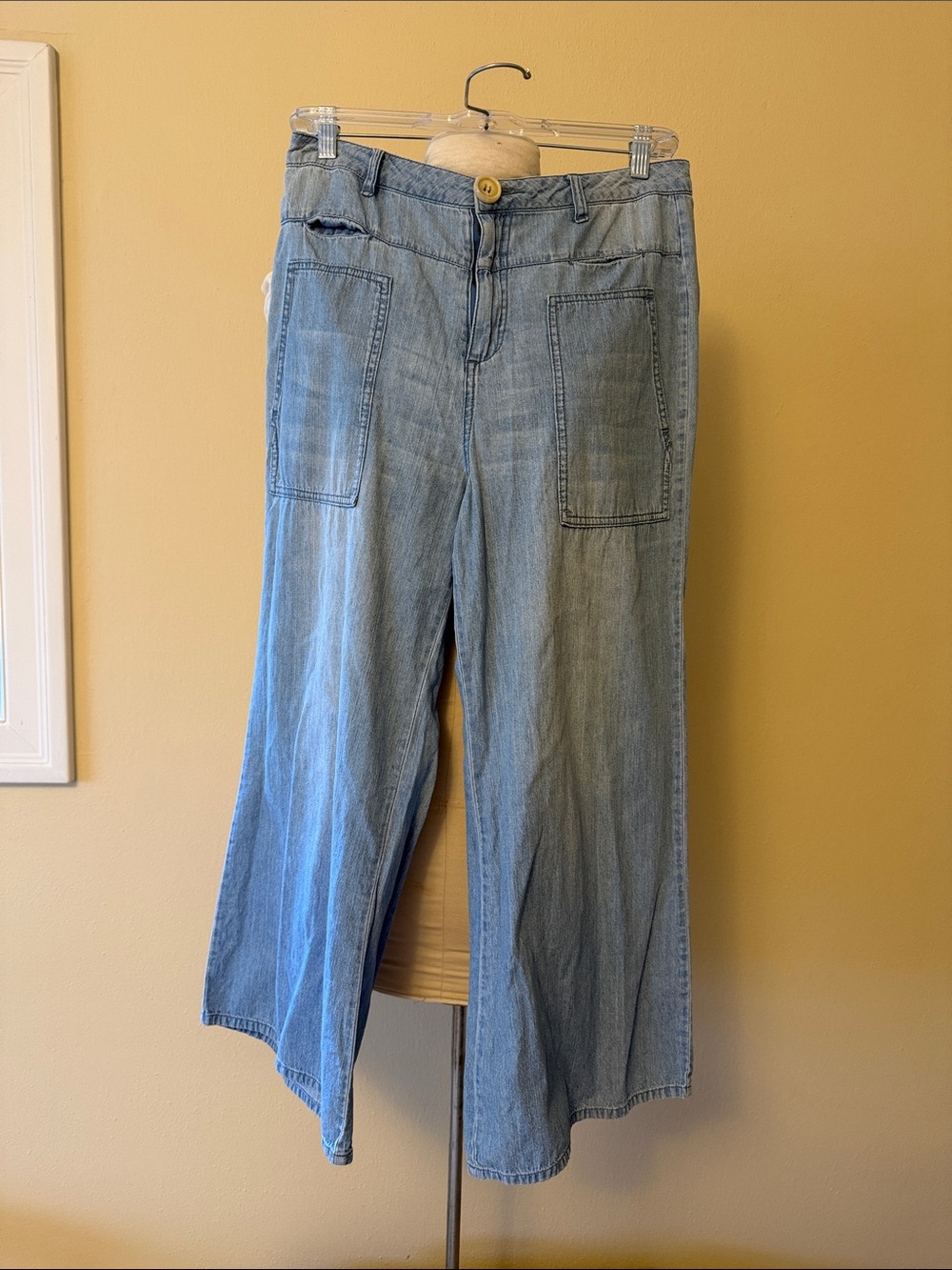 Rhythm Light Blue Wide-Leg Jeans with Front Patch Pockets size 8